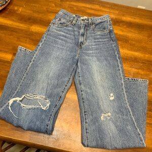 Levi High Waist Jeans